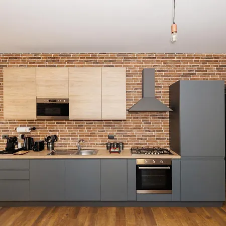 Industrial Loft In - Metro C To Colosseum Apartman