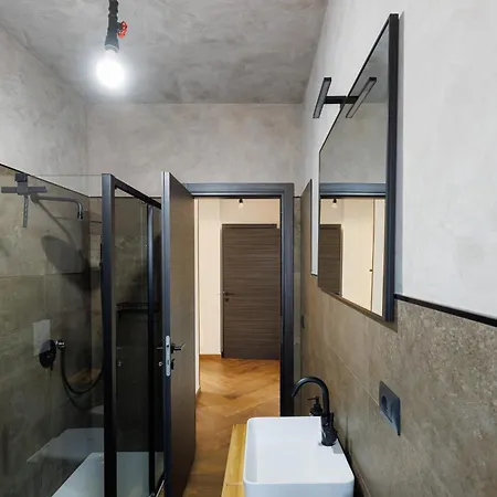 Industrial Loft In - Metro C To Colosseum *