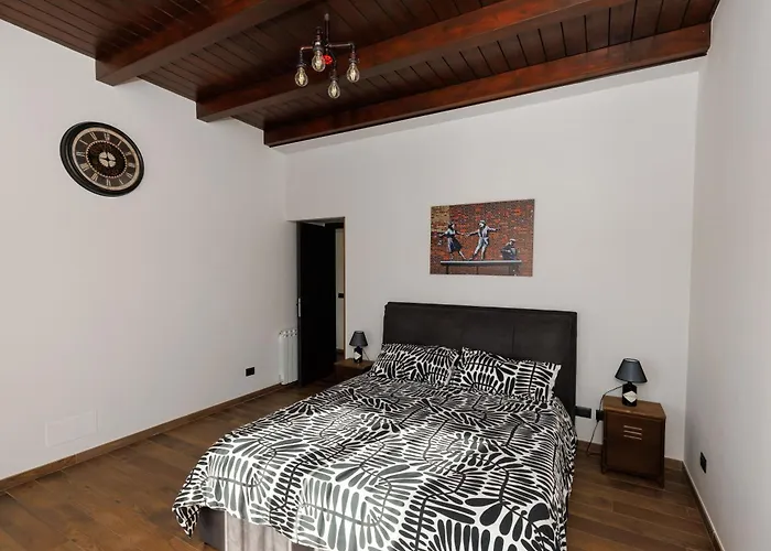 Industrial Loft In - Metro C To Colosseum Apartman