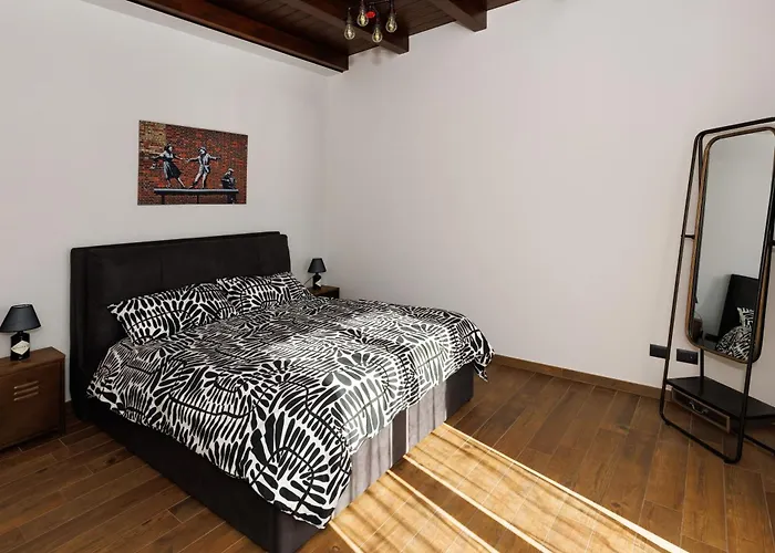 Industrial Loft In - Metro C To Colosseum Apartman