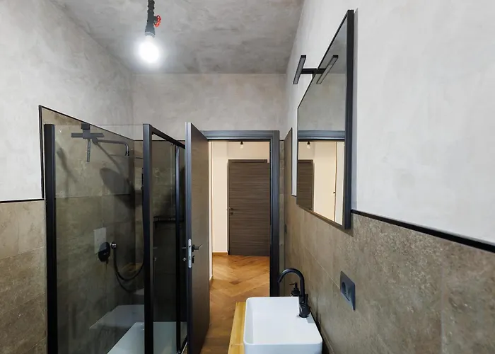 Industrial Loft In - Metro C To Colosseum *