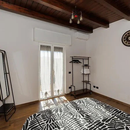 Industrial Loft In - Metro C To Colosseum Apartment